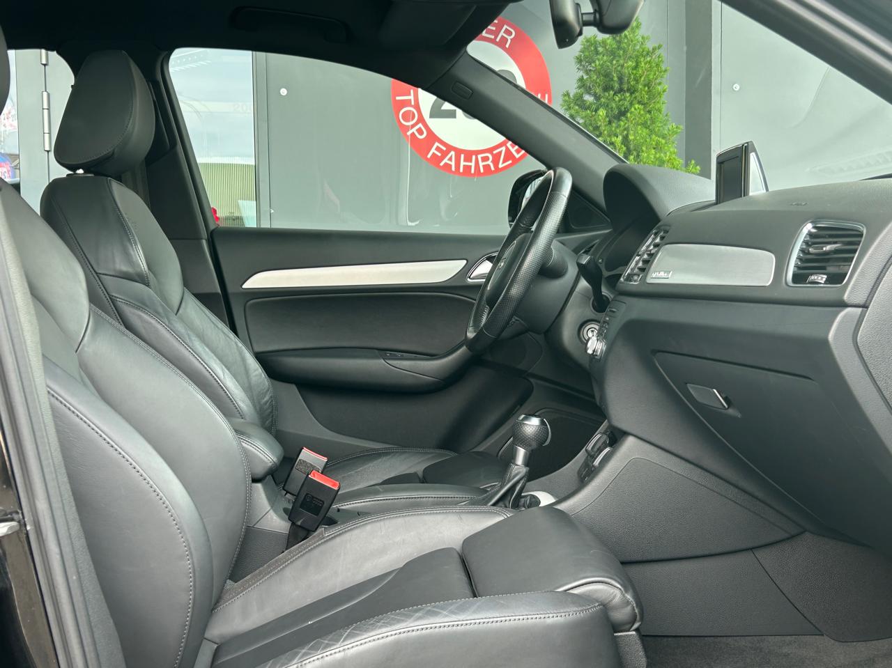 Audi Q3 2.0 TFSi S line quattro