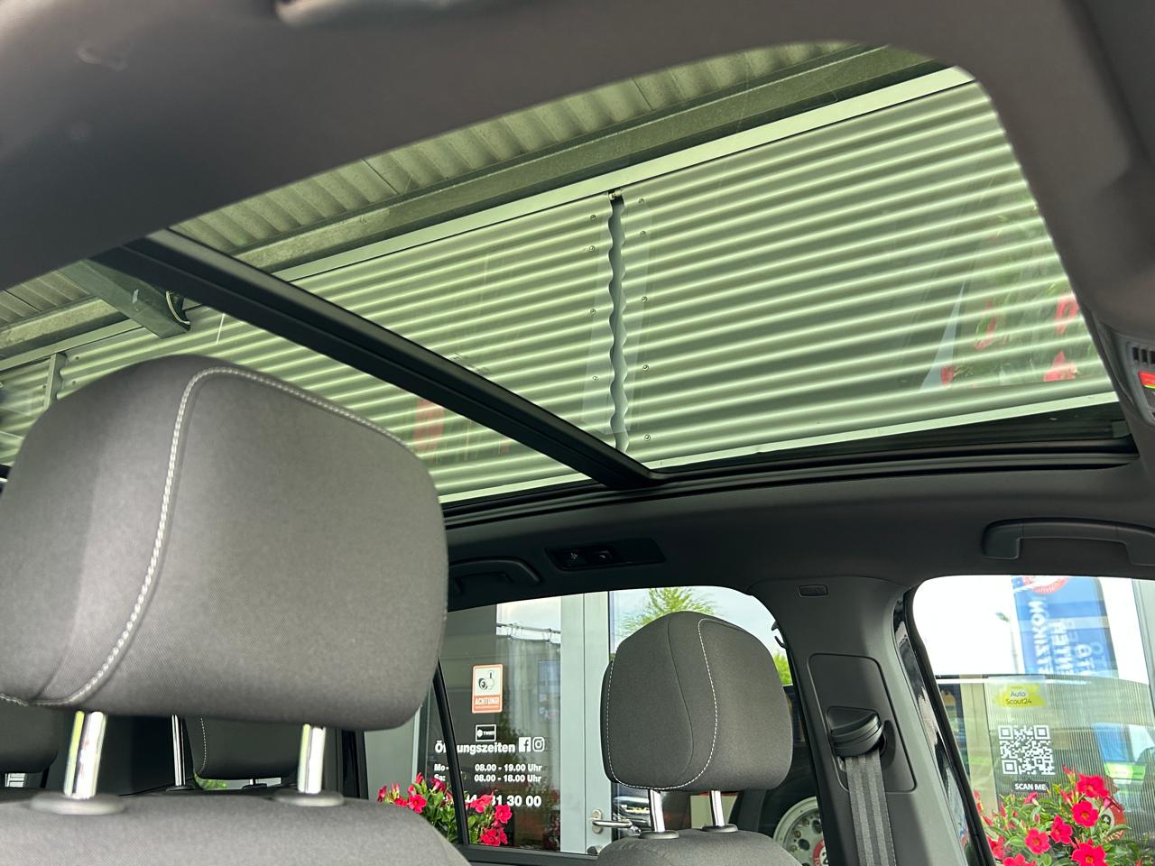 VW Touran 1.5 TSi EVO R-Line