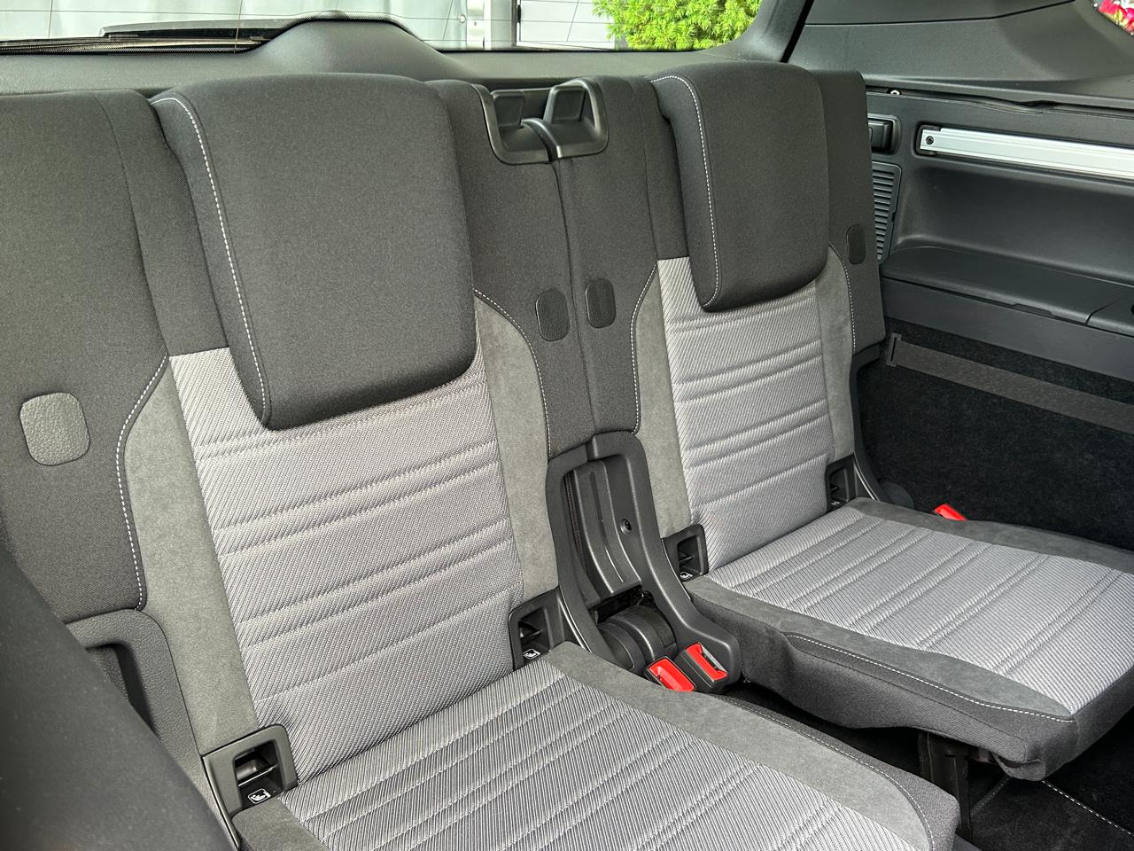 VW Touran 1.5 TSi EVO R-Line