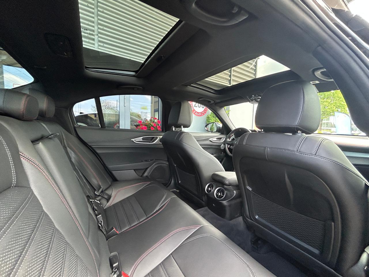 Alfa Romeo Giulia 2.0 Competizione Q4