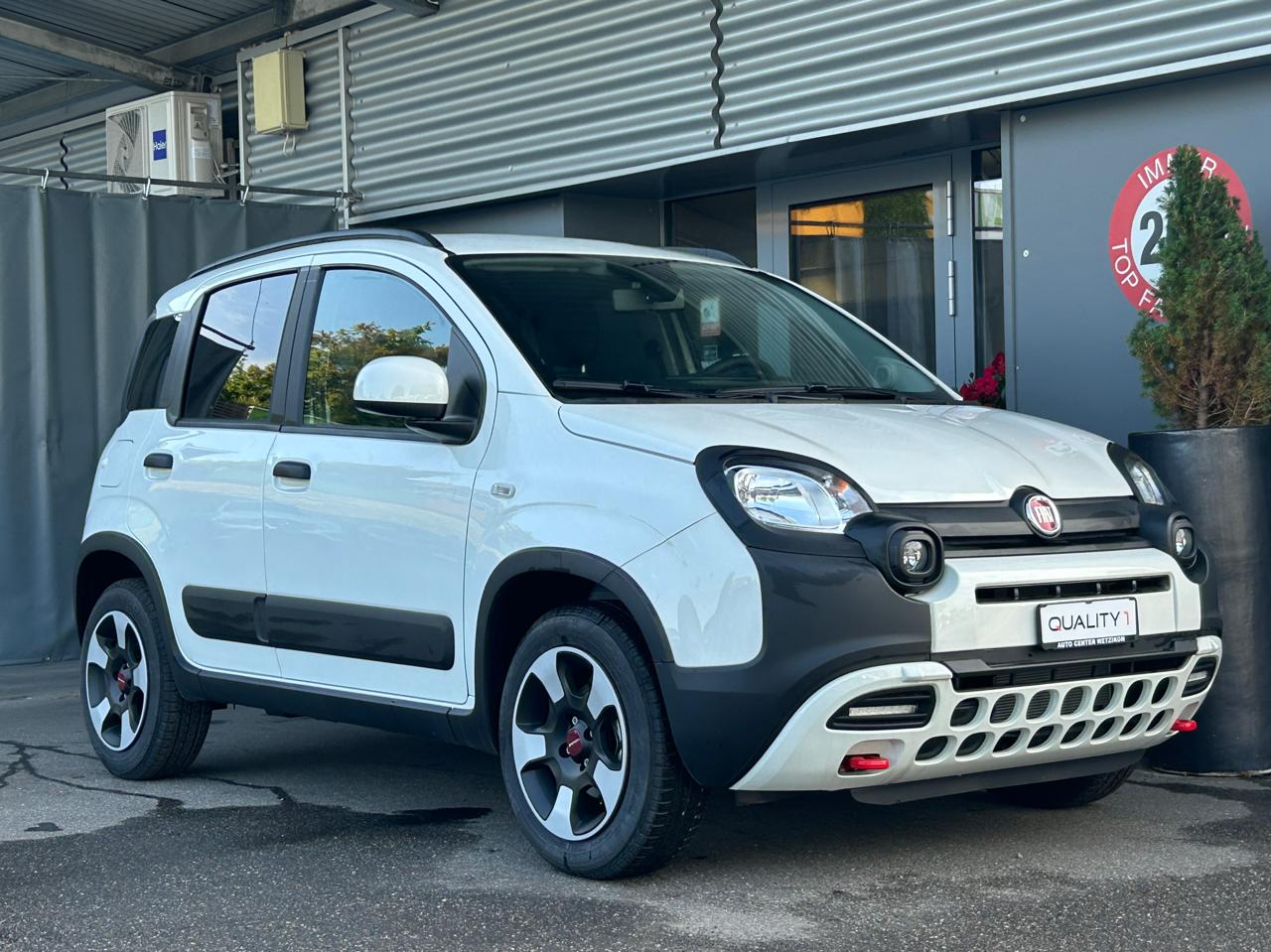Fiat Panda 1.0 Hybrid Cross Pandina