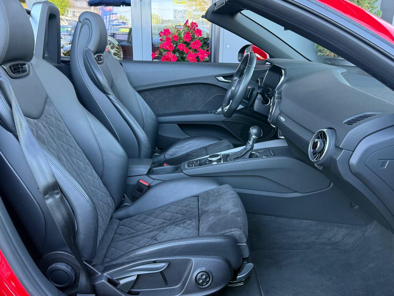 Audi TT Roadster 45 TFSi S line