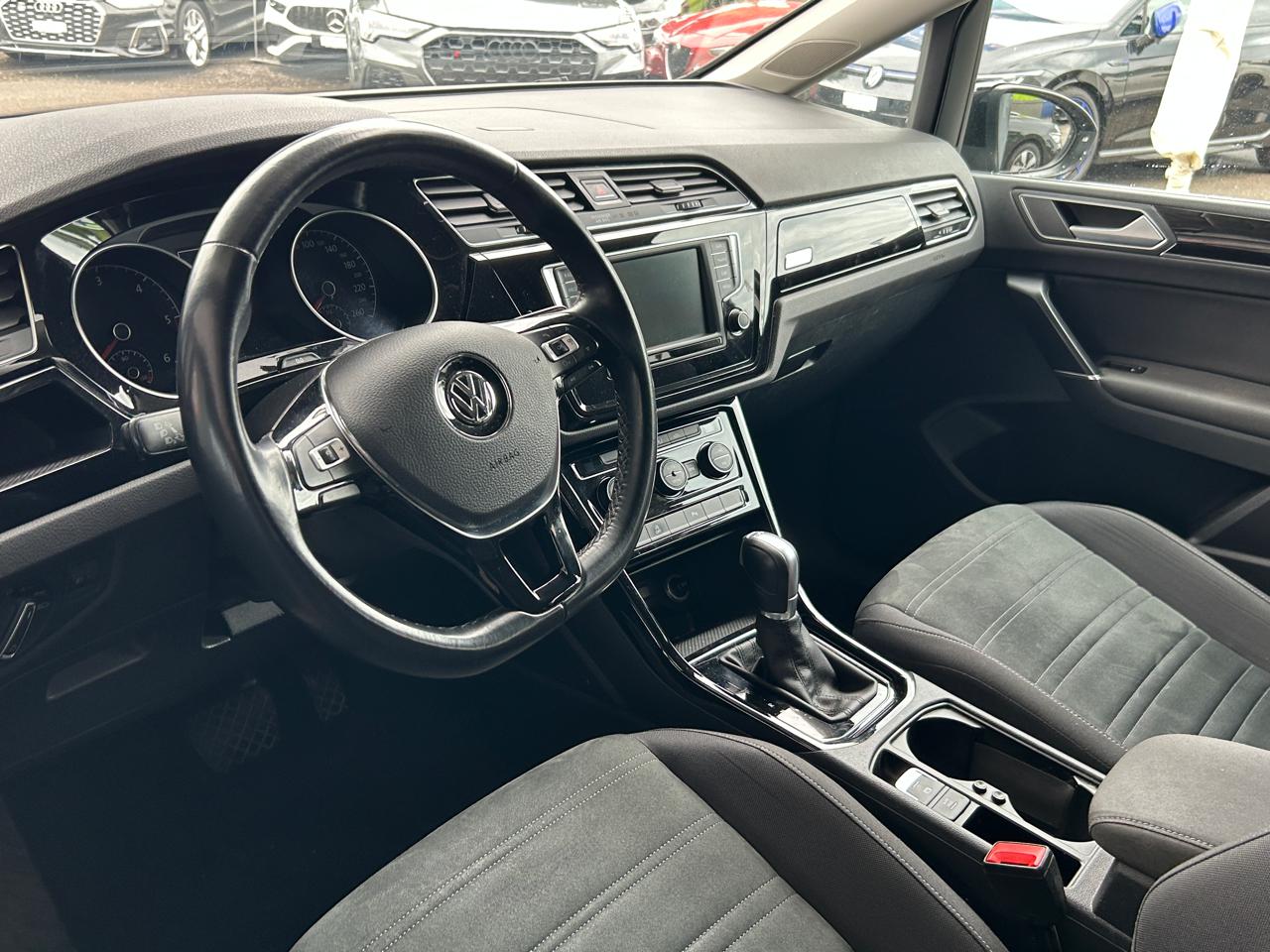 VW Touran 2.0 TDi BlueMotion Technology Highline