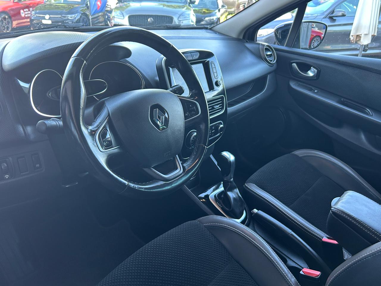 Renault Clio 1.2 16V T Swiss Edition