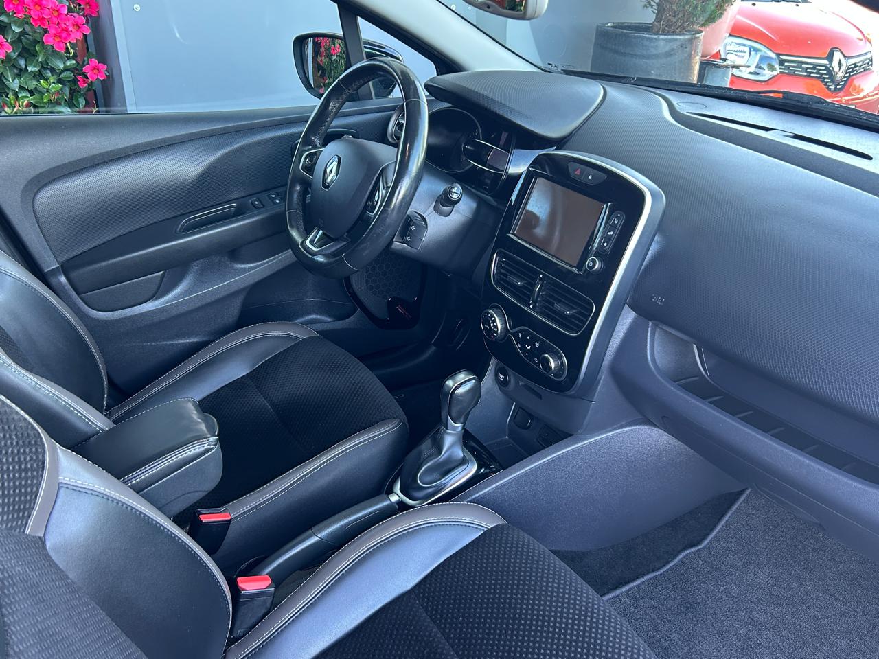 Renault Clio 1.2 16V T Swiss Edition