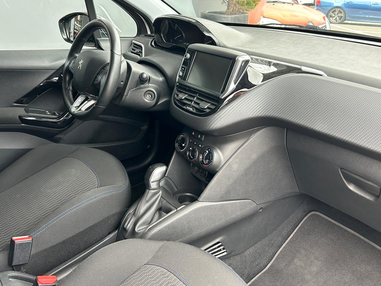 Peugeot 208 1.2 PureTech Style