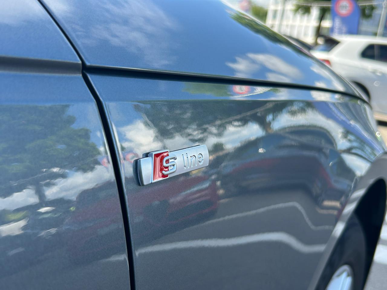 Audi A4 Avant 40 TFSi S line
