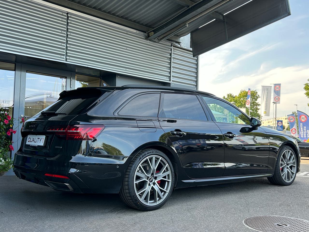 Audi A4 Avant 40 TDi S line Competition Plus quattro