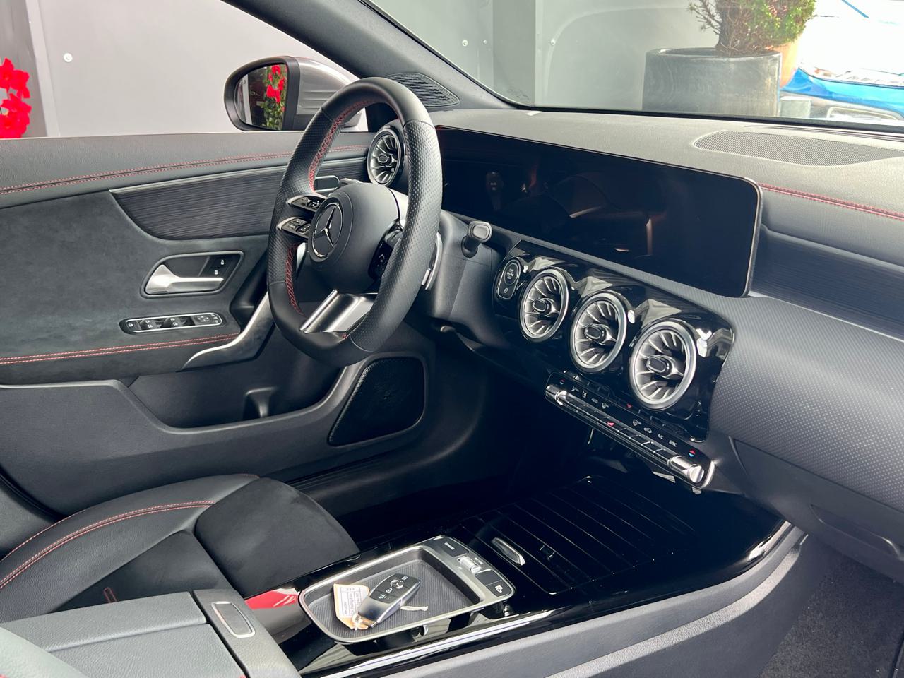 Mercedes CLA Shooting Brake 250 AMG Line 4Matic