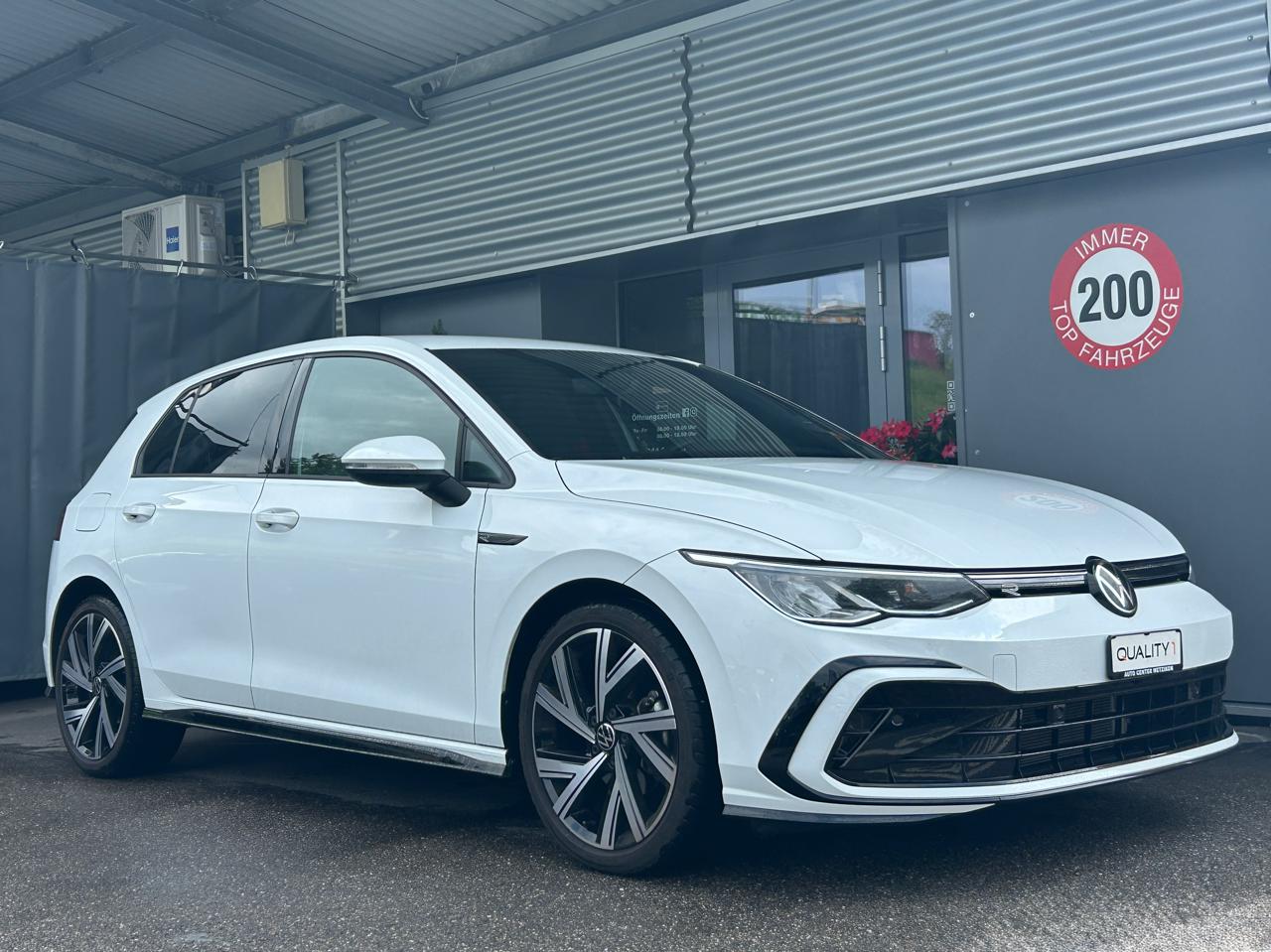 VW Golf VIII 1.5 TSi ACT R-Line