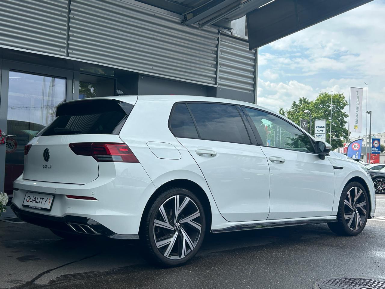 VW Golf VIII 1.5 TSi ACT R-Line