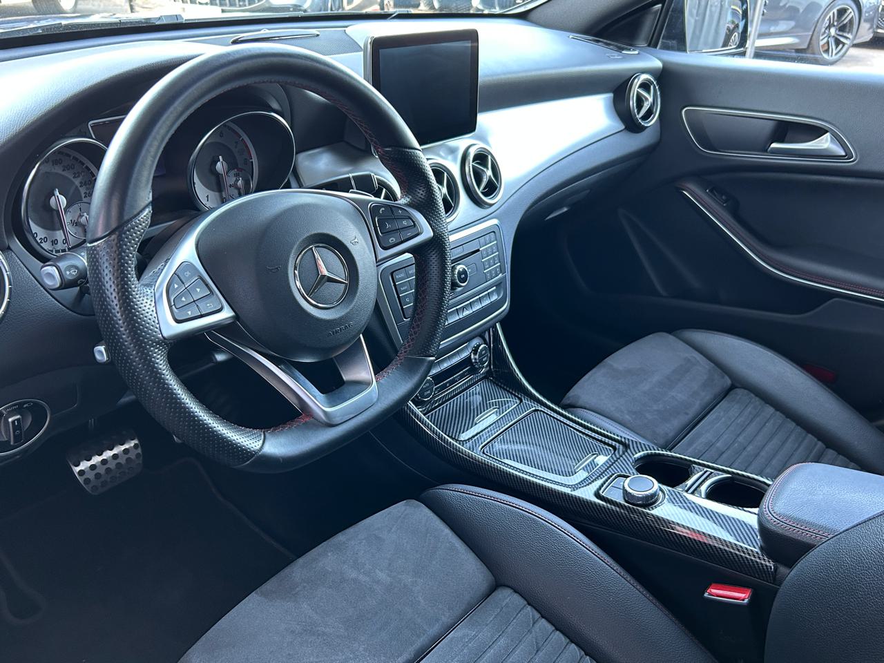 Mercedes CLA Shooting Brake 200 AMG Line