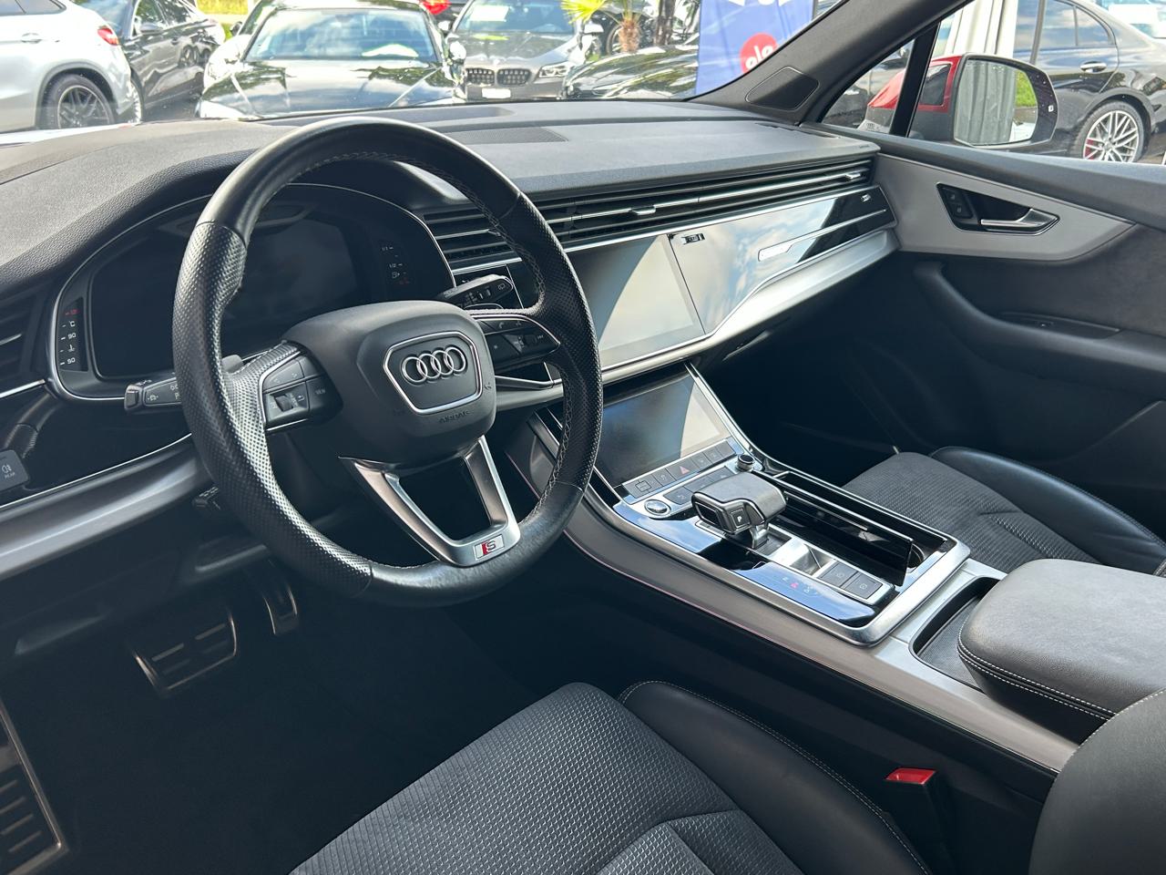 Audi Q7 50 TDi quattro S Line