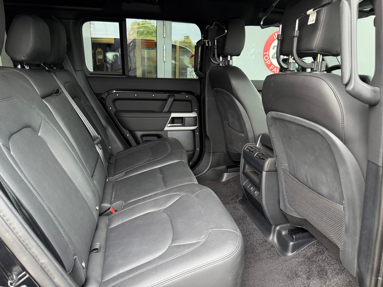 Land-Rover Defender 110 3.0 D I6 200 S AWD