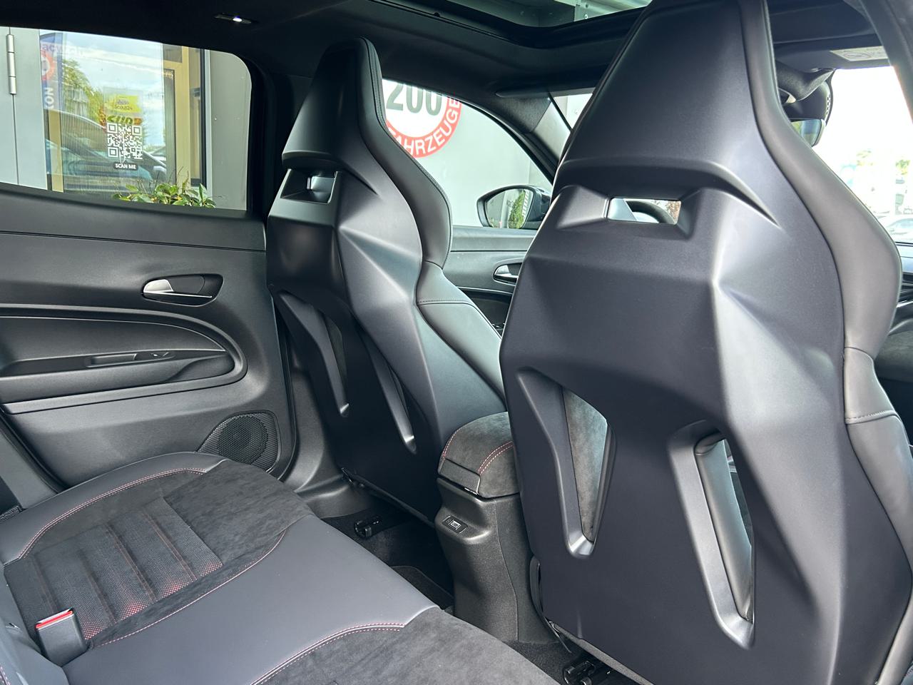 Alfa Romeo Junior 1.2 48V Hybrid Q4 *Sport Speciale*