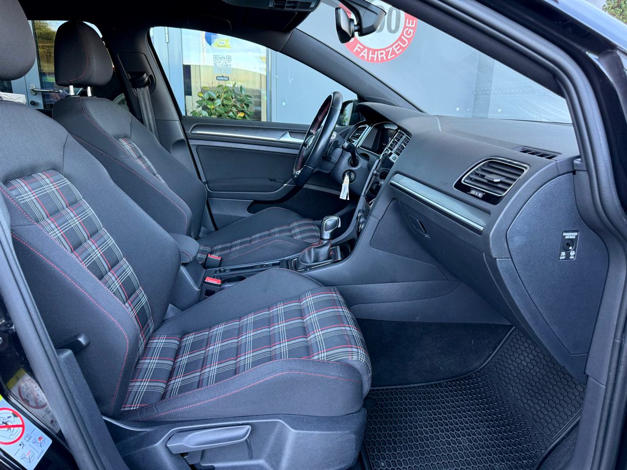 VW Golf VII 2.0 TSi GTI Performance