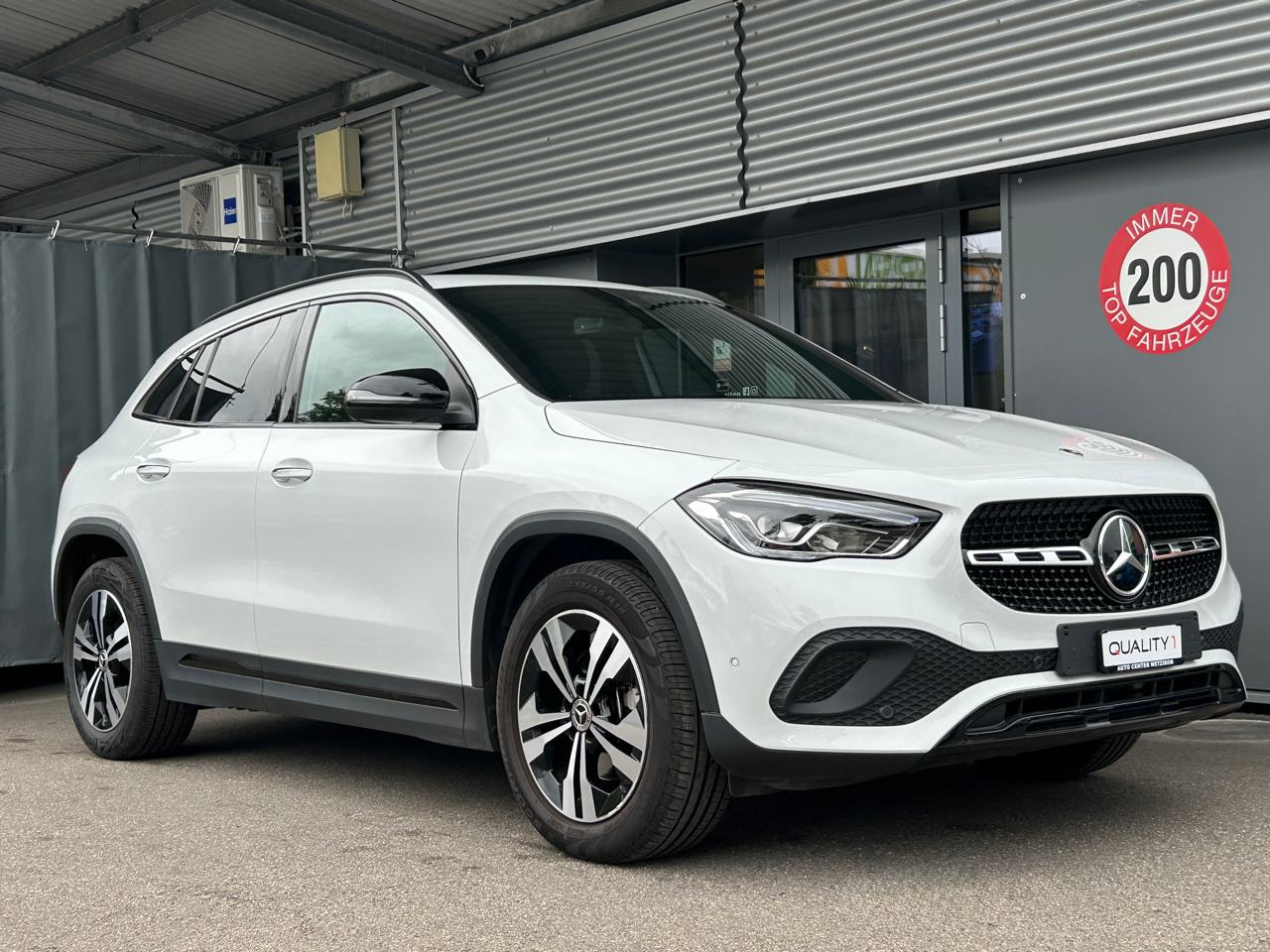 Mercedes GLA 200 4Matic Progressive