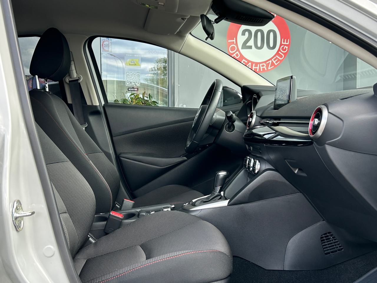 Mazda 2 SKYACTIV-G 90 Homura