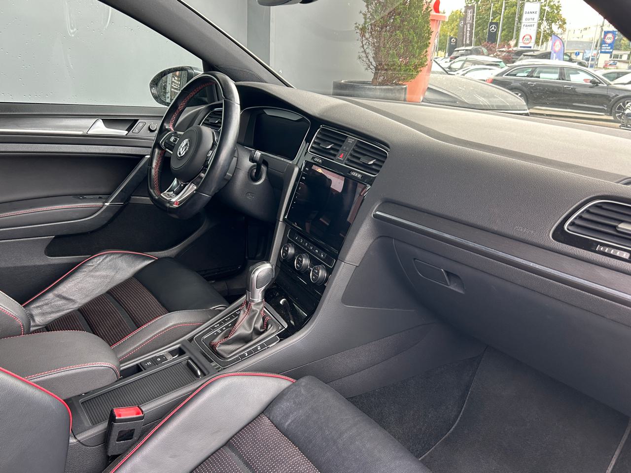 VW Golf VII 2.0 TSi GTI Performance