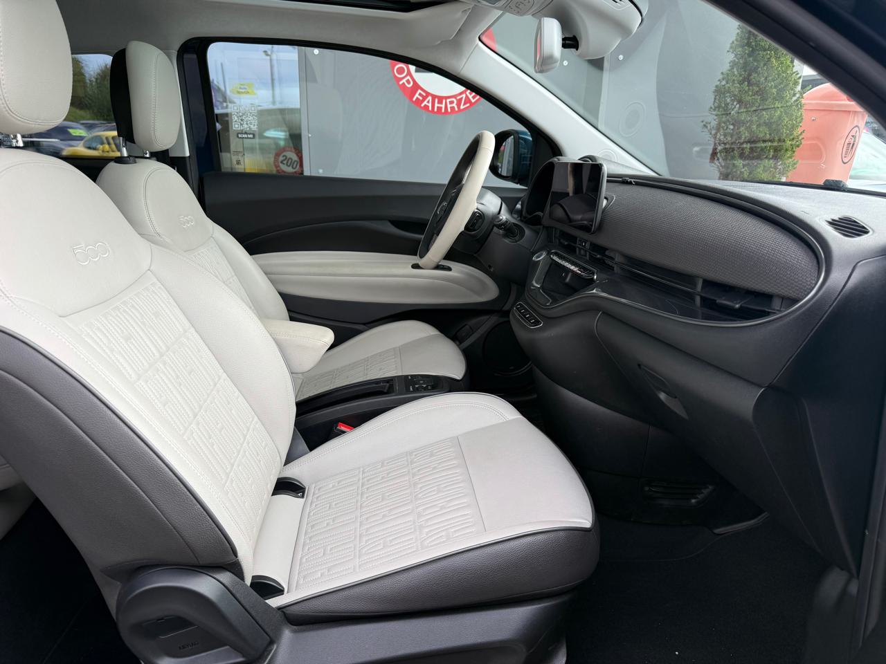 Fiat 500 electric 87 kW La Prima