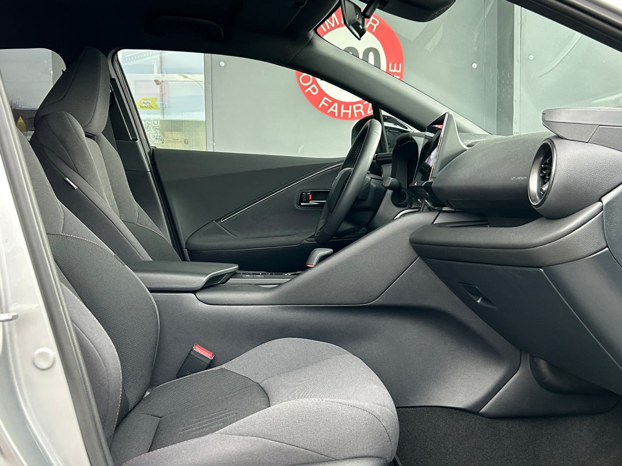 Toyota C-HR 2.0 HSD CVT *Team Deutschland*