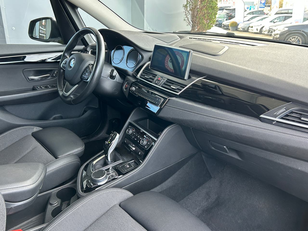 BMW 218d xDrive Active Tourer Sport Line