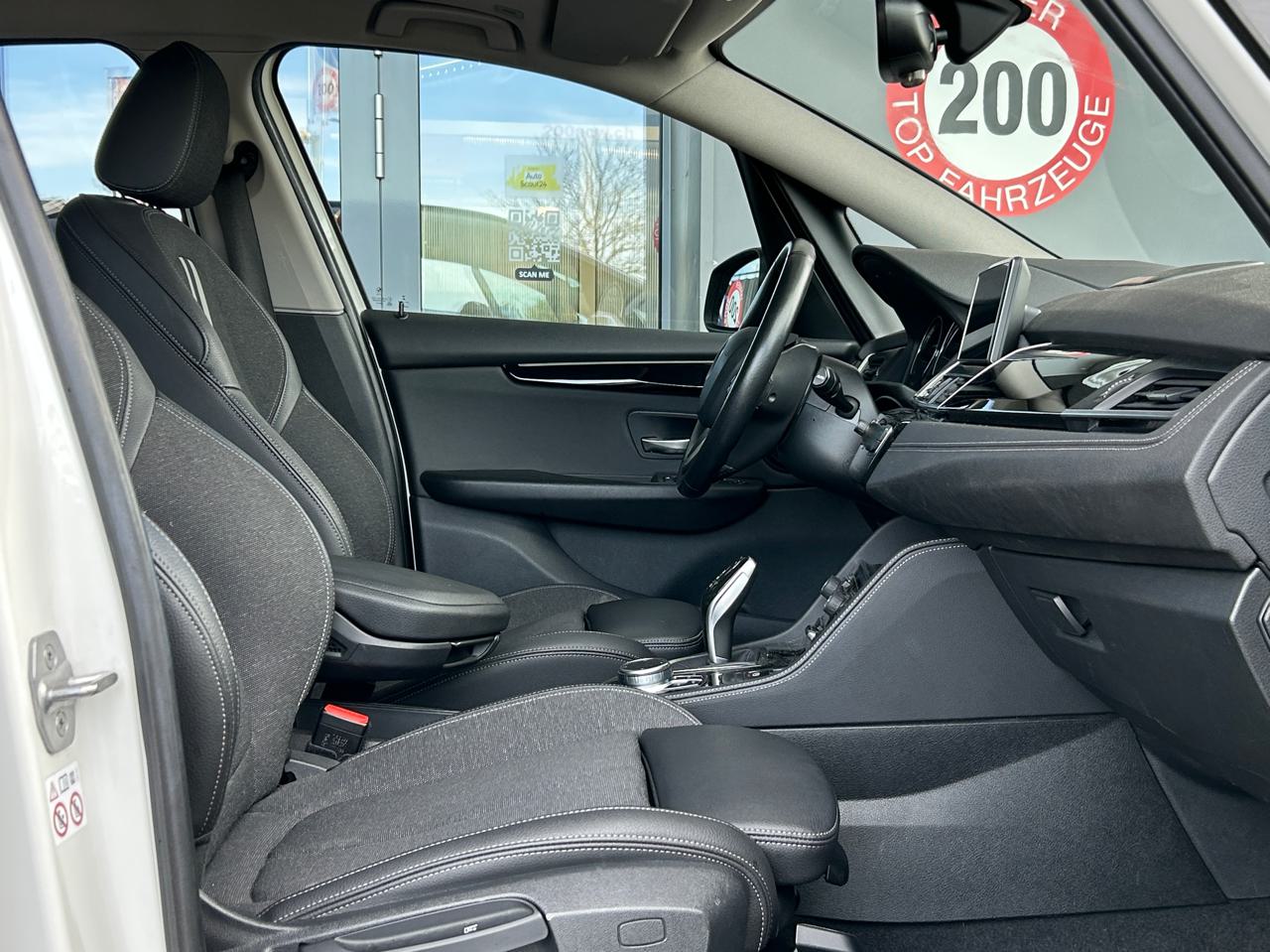 BMW 218d xDrive Active Tourer Sport Line