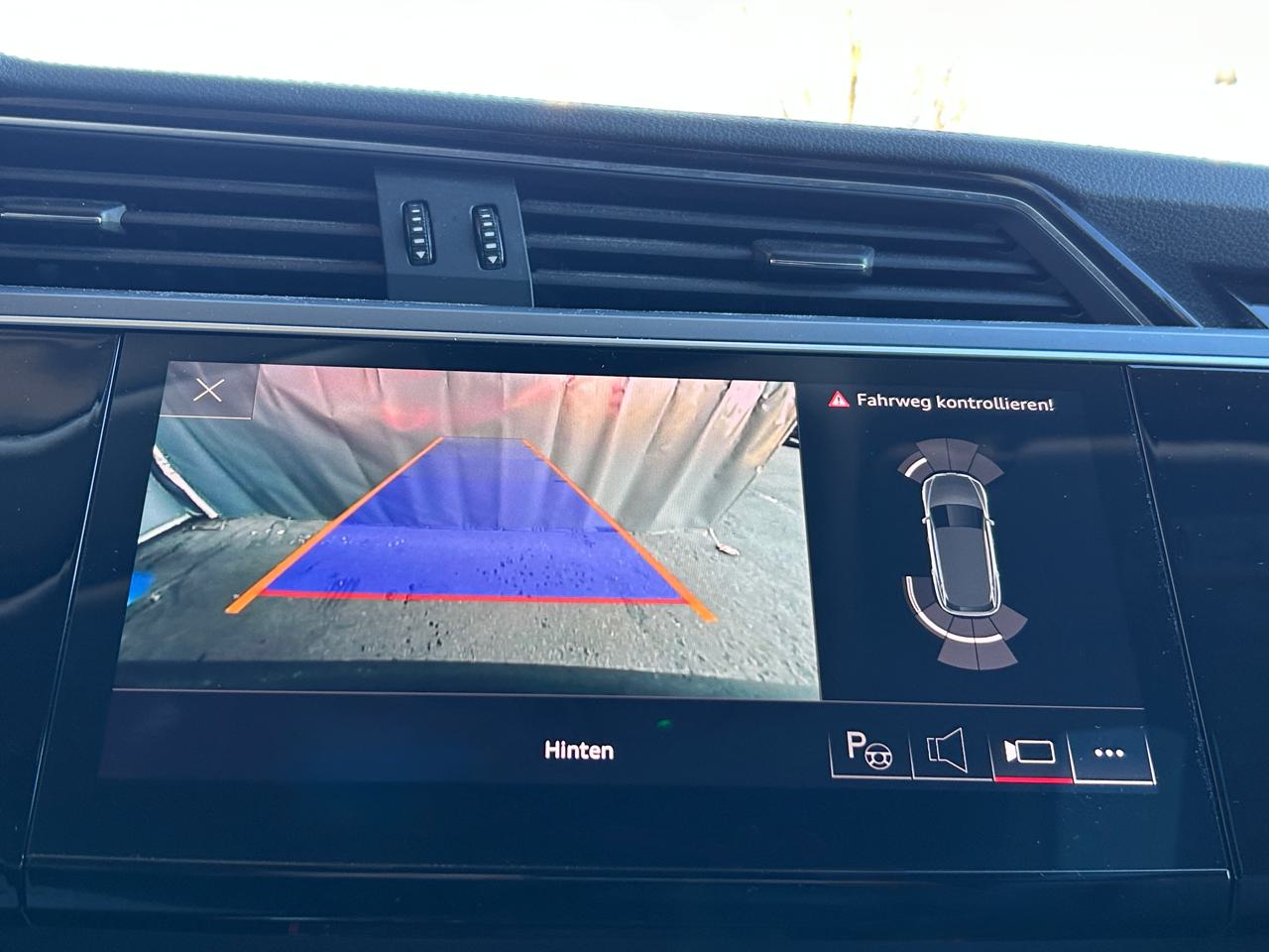 Audi e-tron 55 S Line quattro