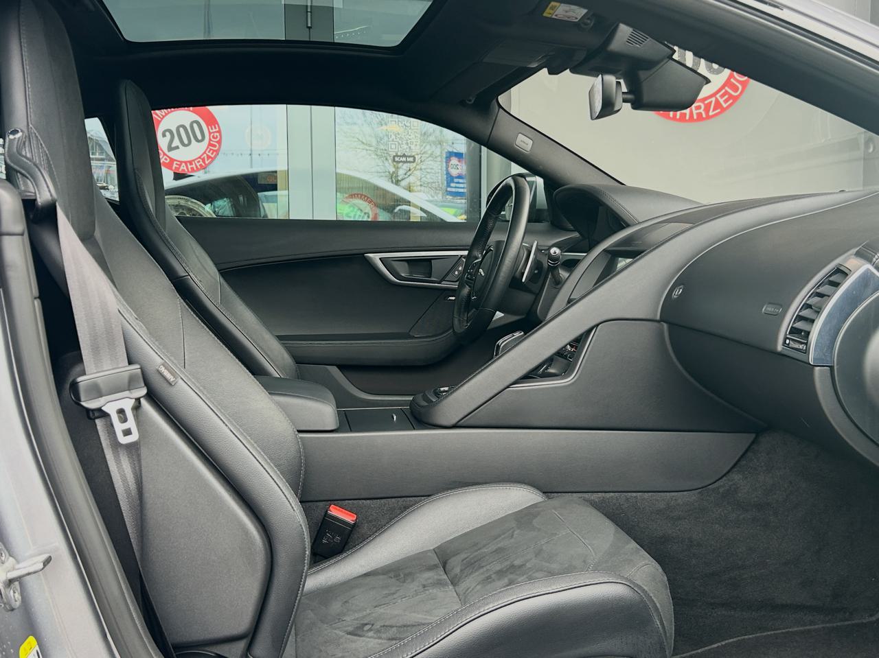 Jaguar F-Type Coupé 2.0 I4 R-Dynamic