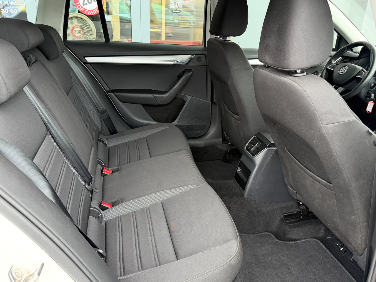 Skoda Octavia Combi 2.0 TDi Ambition 4x4