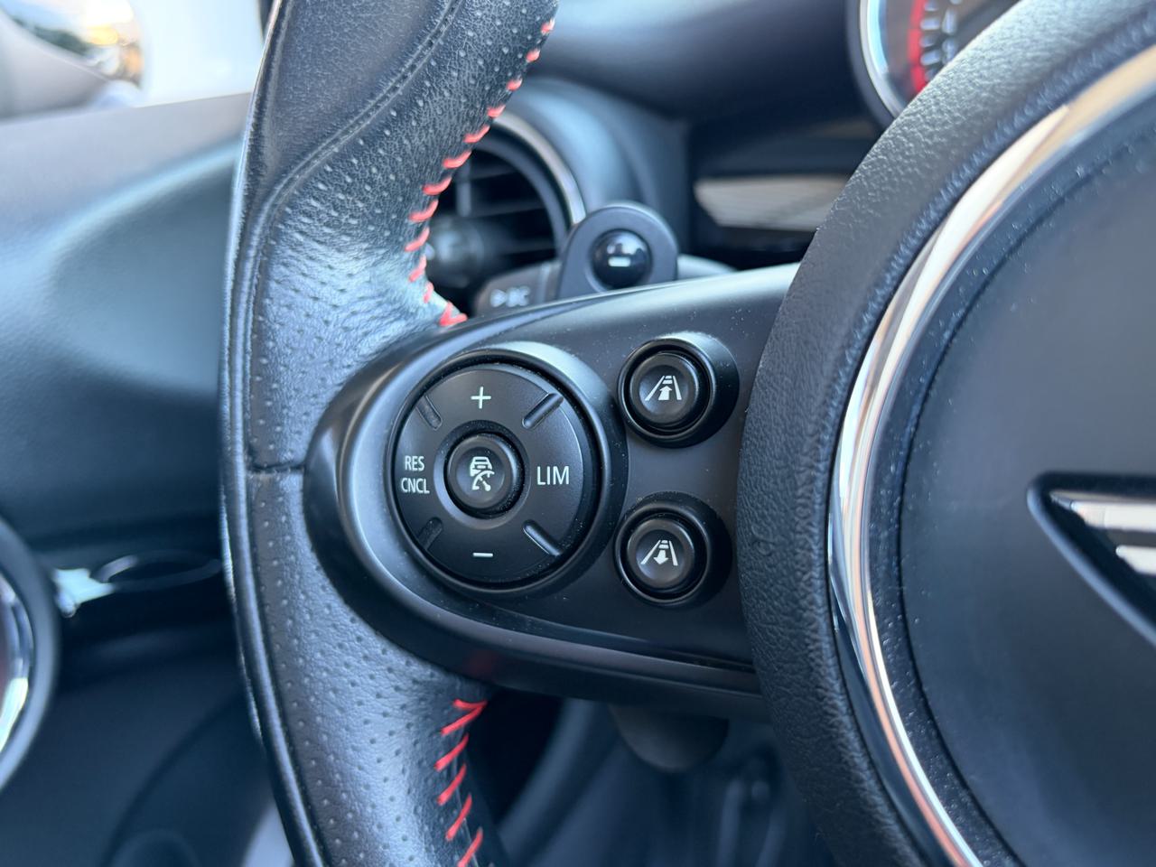 Mini Cooper John Cooper Works Cabriolet