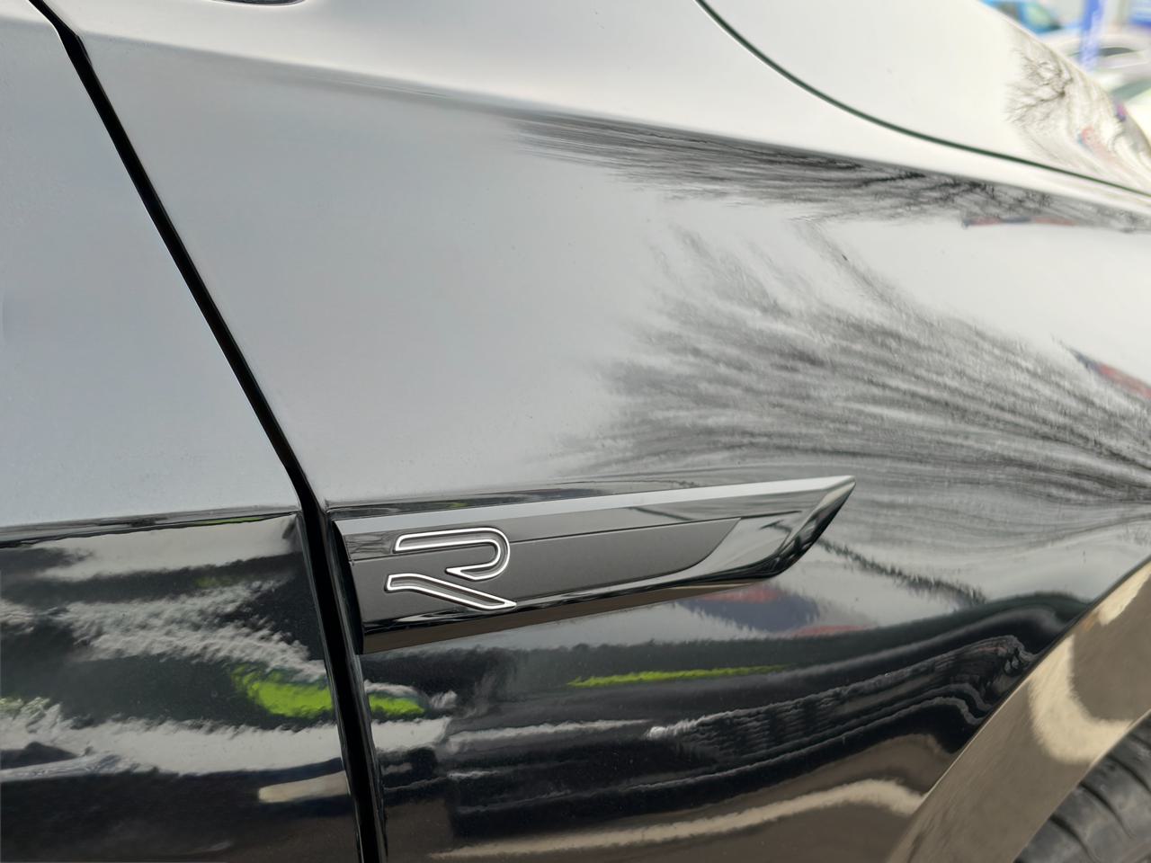 VW Golf VIII 1.5 eTSi mHEV ACT R-Line