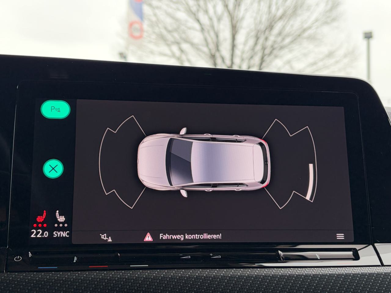 VW Golf VIII 1.5 eTSi mHEV ACT R-Line