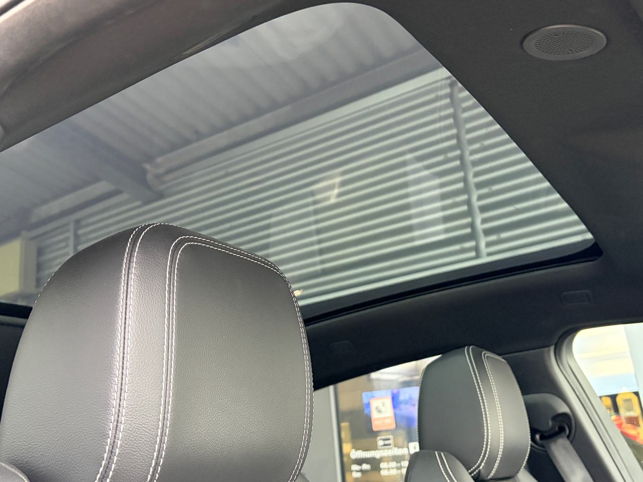 Jaguar E-Pace 1.5 P300e R-Dynamic AWD SE