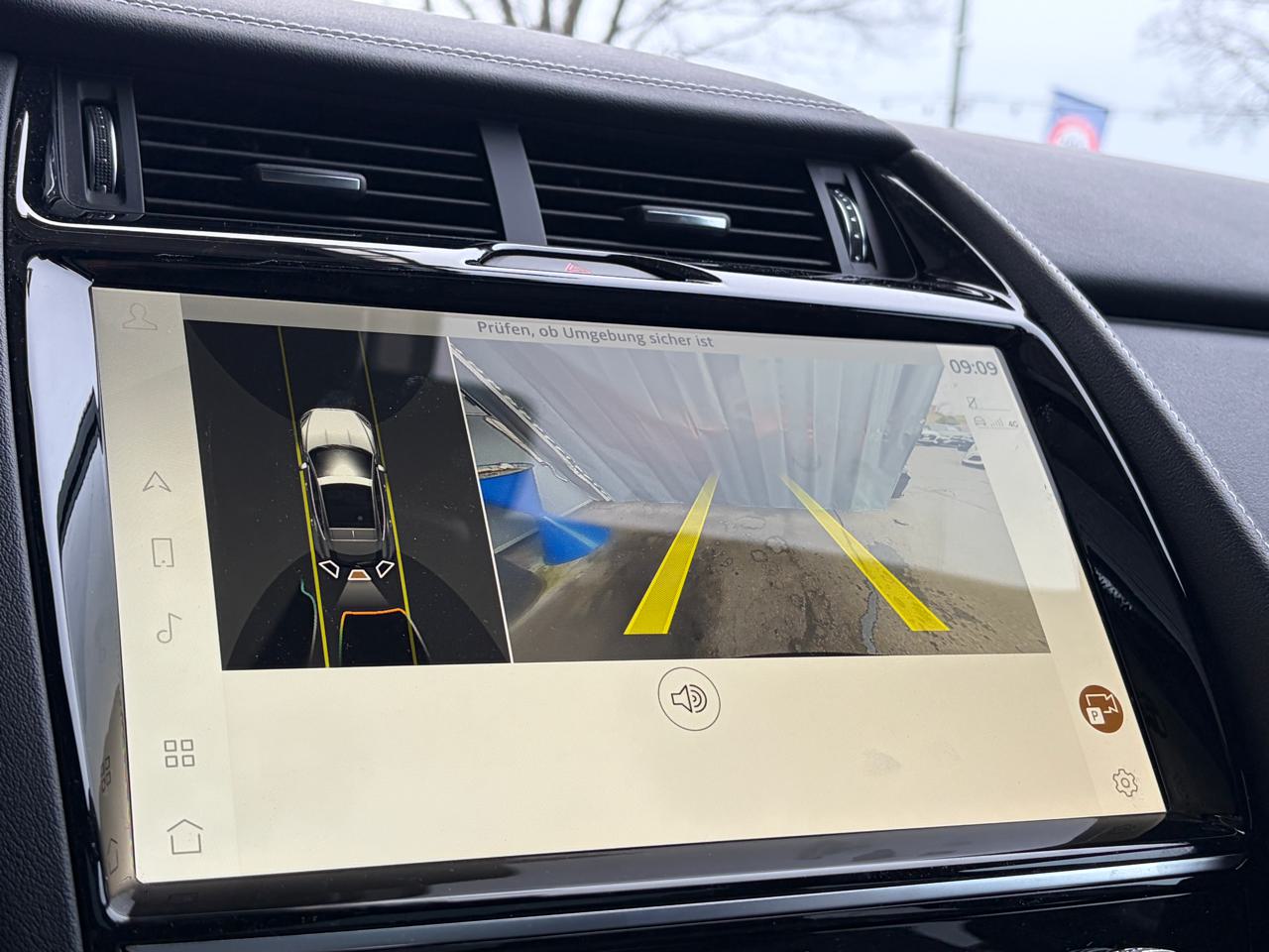 Jaguar E-Pace 1.5 P300e R-Dynamic AWD SE