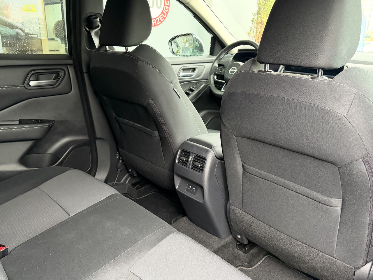 Nissan Qashqai 1.3 DIG-T MHEV N-Connecta 4x4