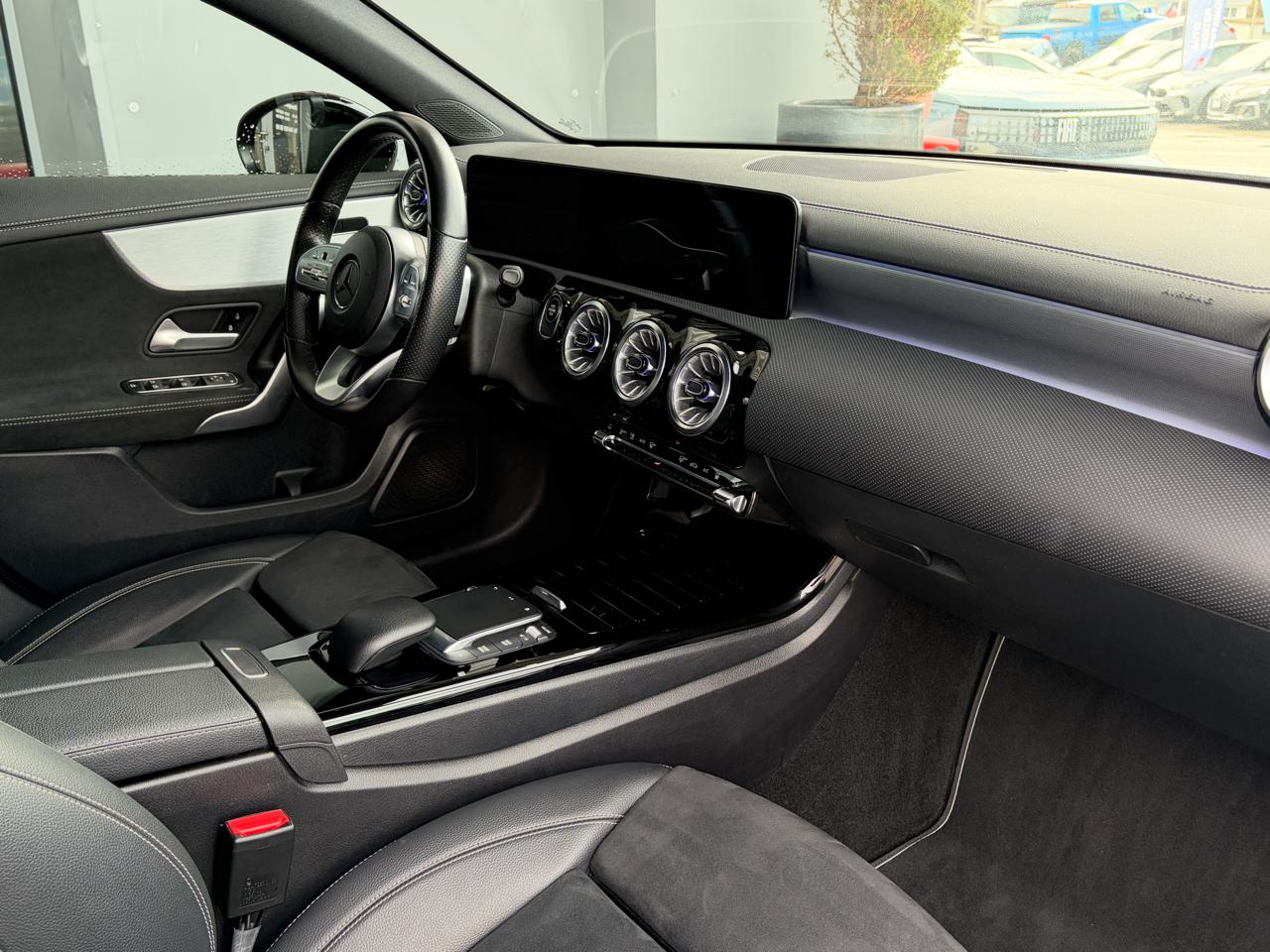 Mercedes A 250e Limousine AMG Line