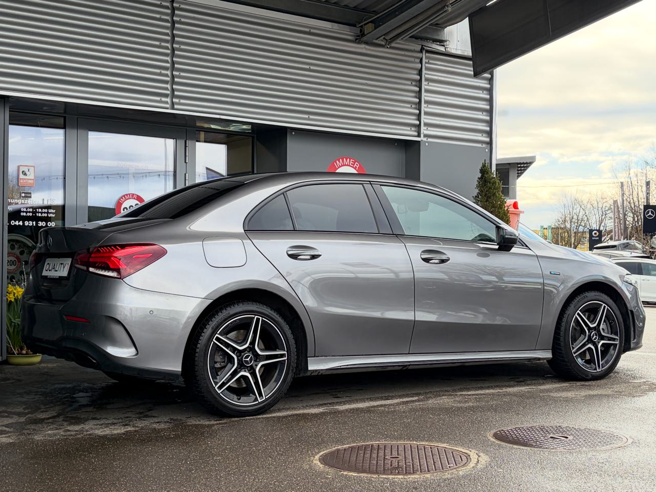 Mercedes A 250e Limousine AMG Line