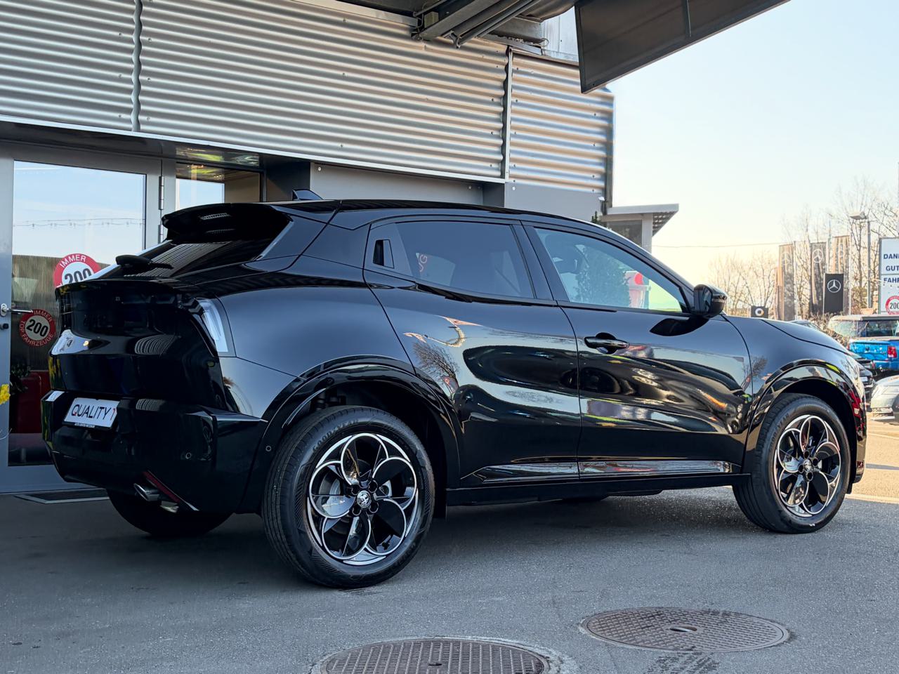 Alfa Romeo Junior 1.2 48V Hybrid Q4 Pack Tech Sky