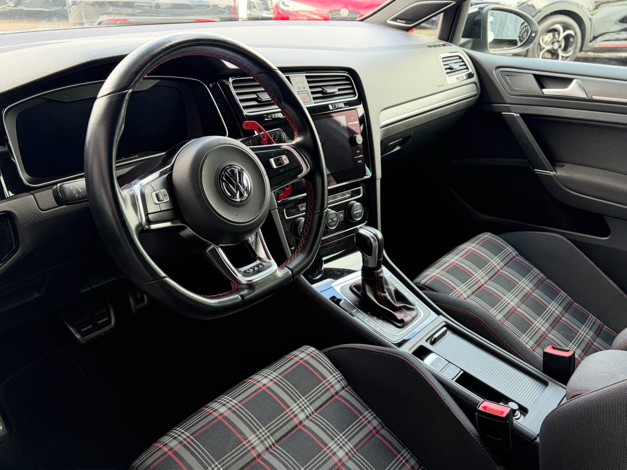 VW Golf VII 2.0 TSi GTI Performance