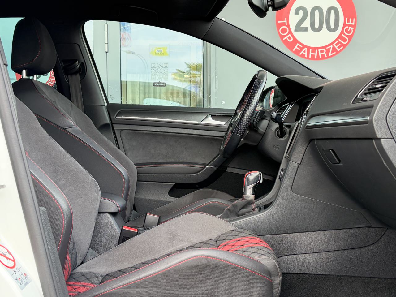 VW Golf VII 2.0 TSi GTI TCR