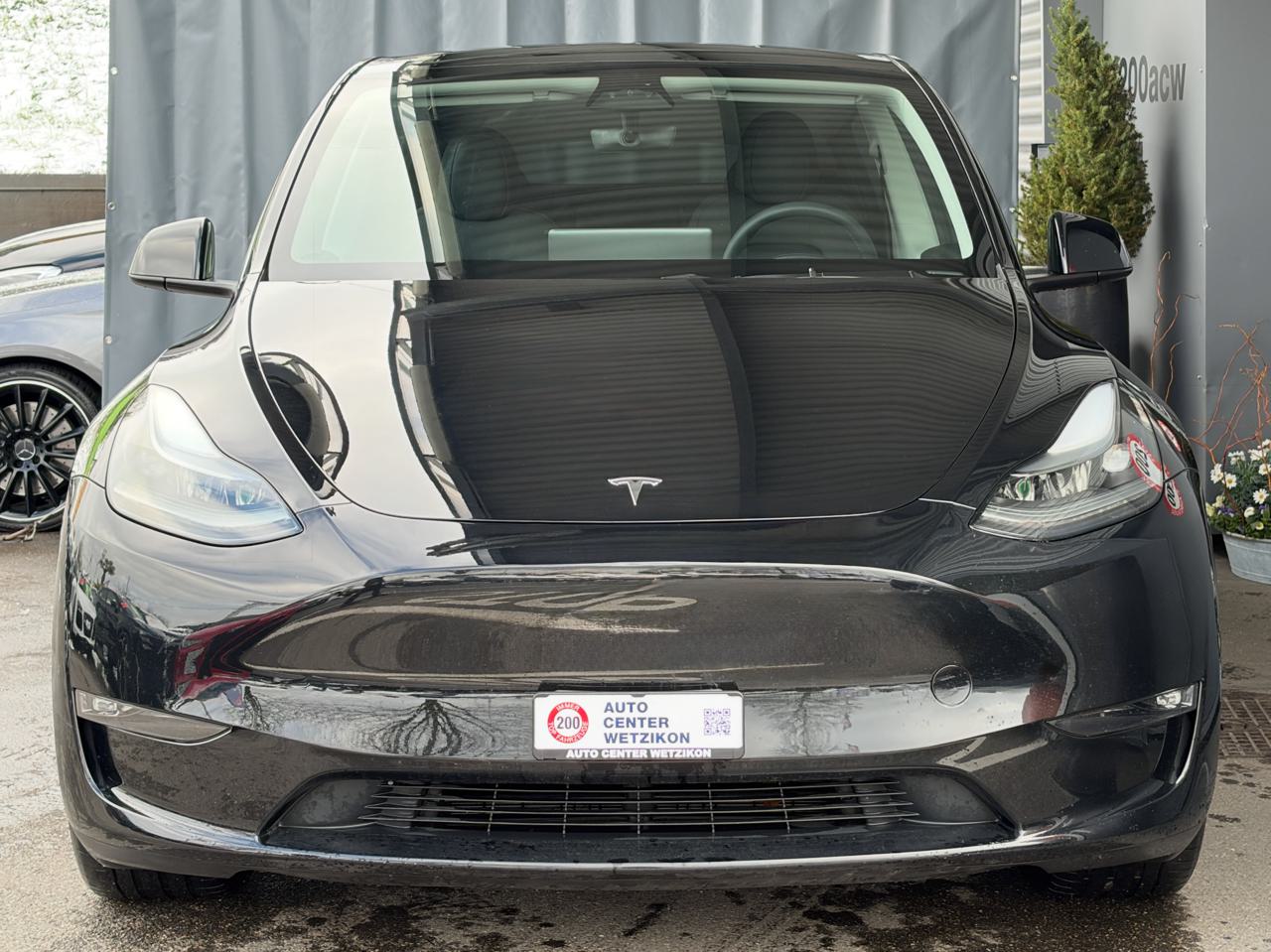 Tesla Model Y Long Range AWD