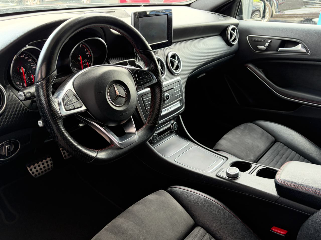 Mercedes A 200 AMG Line