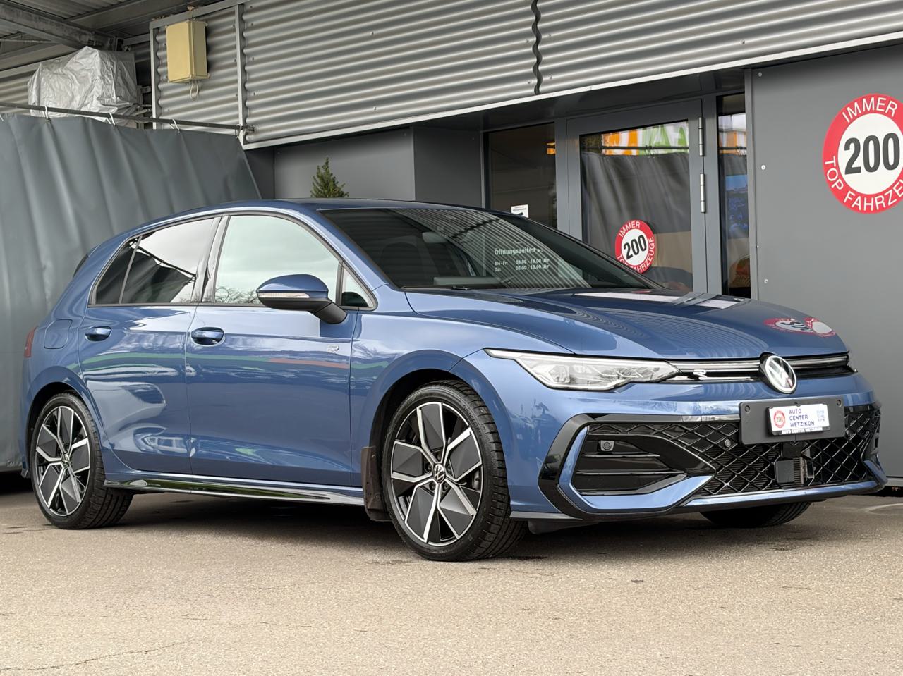 VW Golf VIII 1.5 eTSi mHEV R-Line