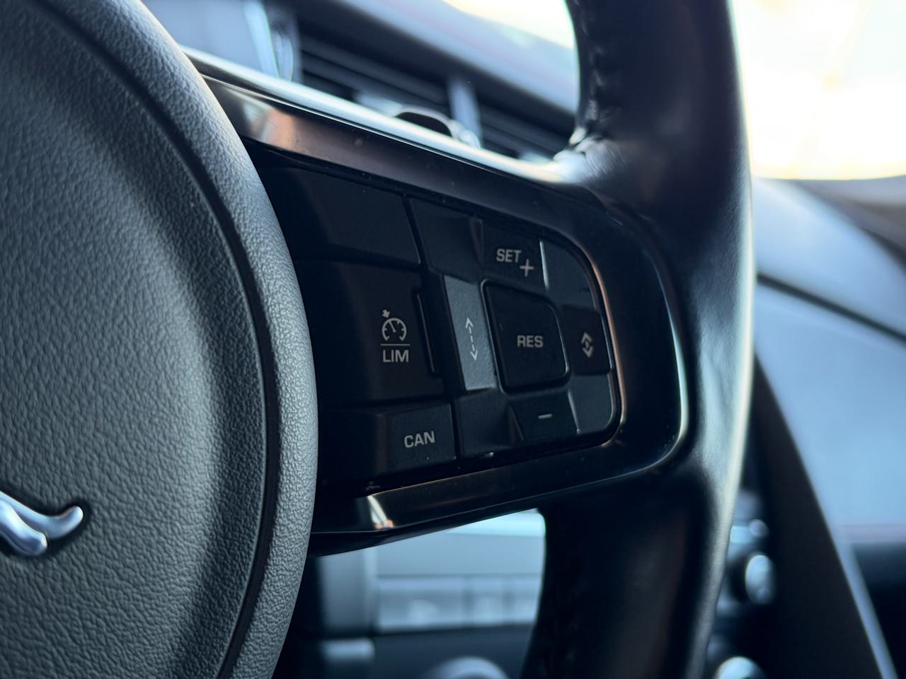 Jaguar E-Pace 2.0 P250 First Edition AWD