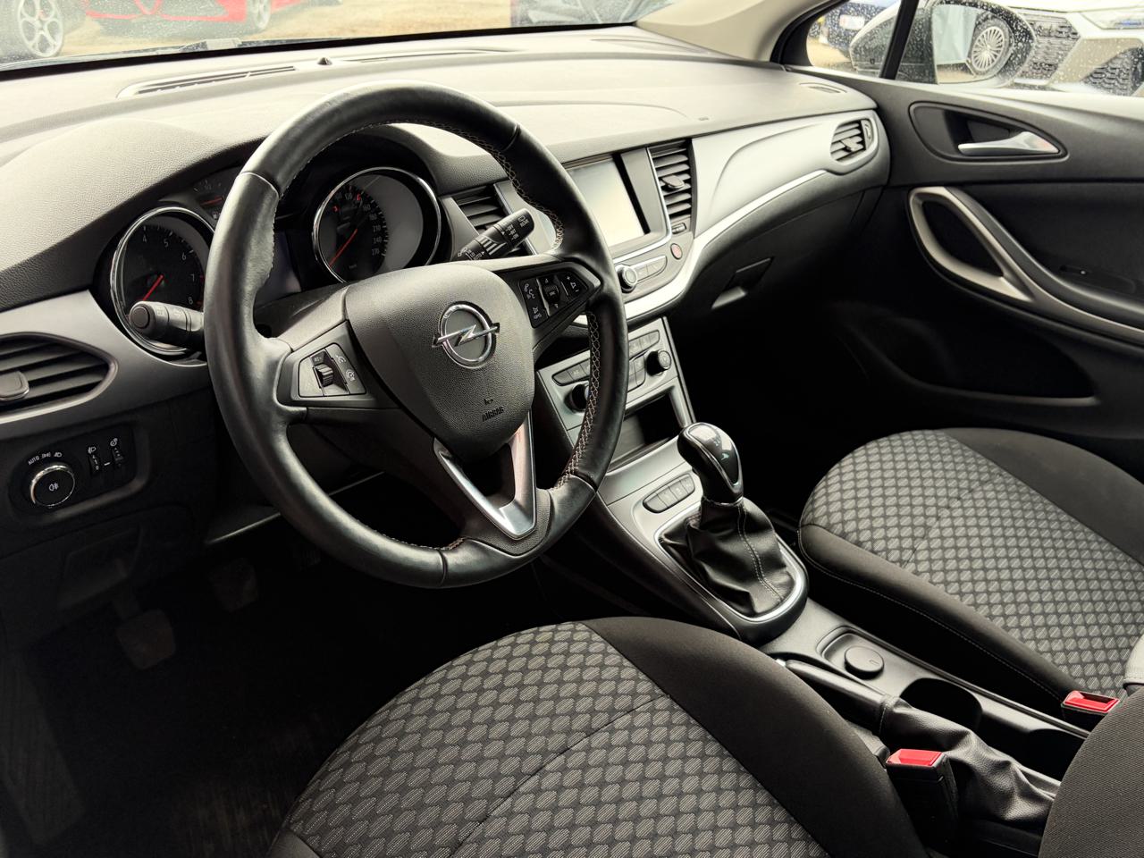 Opel Astra Sports Tourer 1.2i Turbo Edition