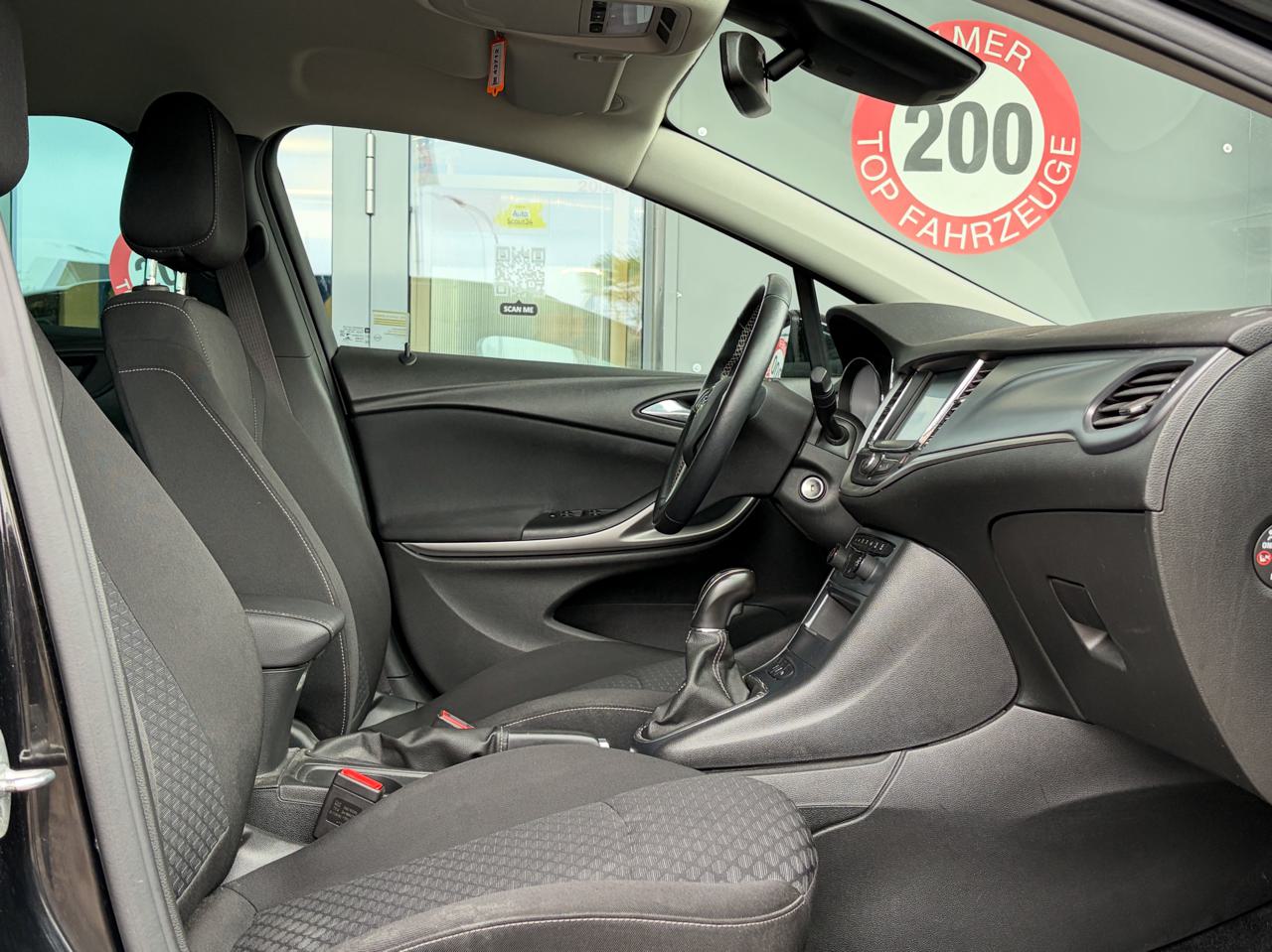 Opel Astra Sports Tourer 1.2i Turbo Edition
