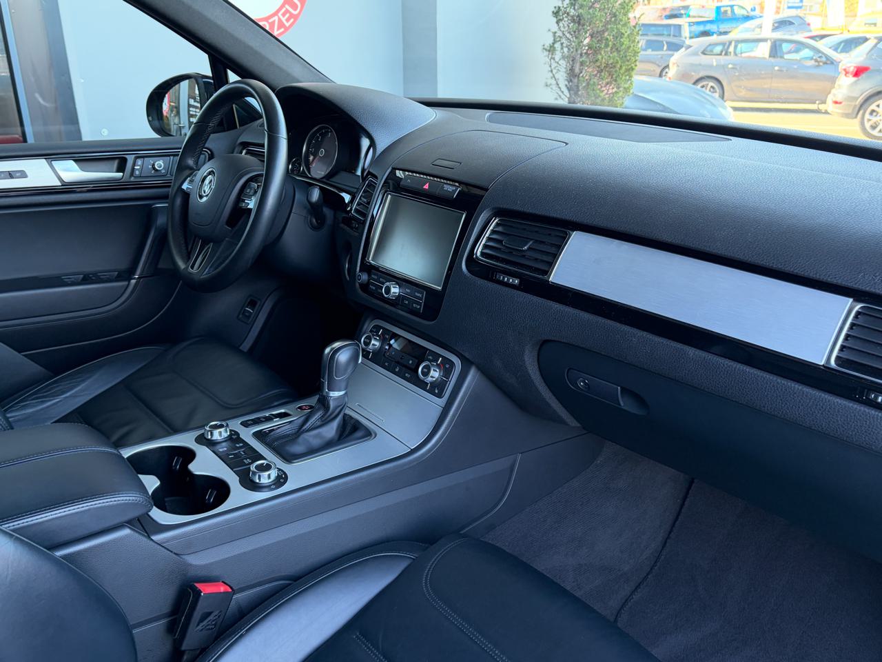 VW Touareg 3.0 TDi BMT *Black Pearl*