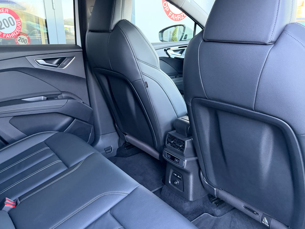 Audi Q4 e-tron 35 S line