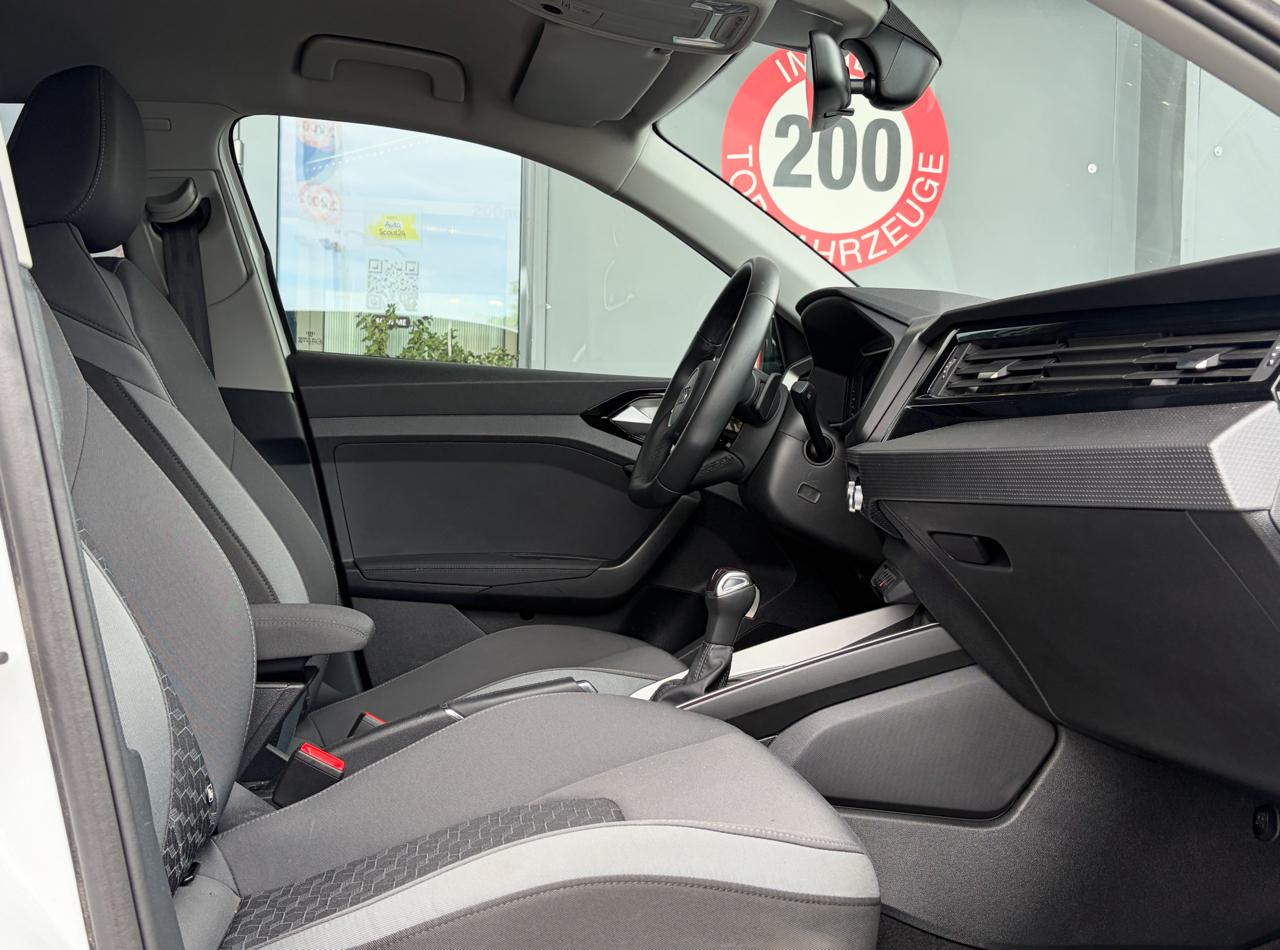 Audi A1 Sportback 30 TFSi S Line *Black Edition*
